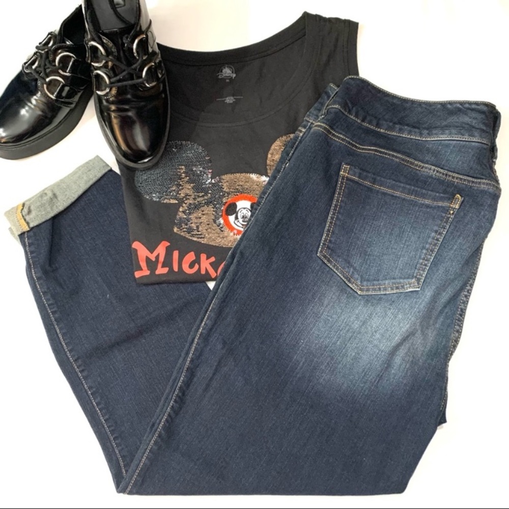 "Torrid Premium" stretch jegging medium wash high-rise skinny fit- 20R